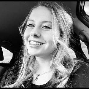 Meet your Posher, Leah